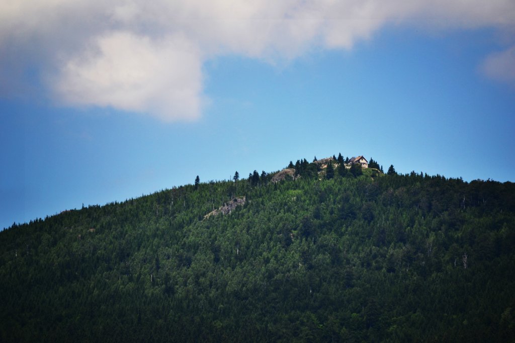 wysoki kamie