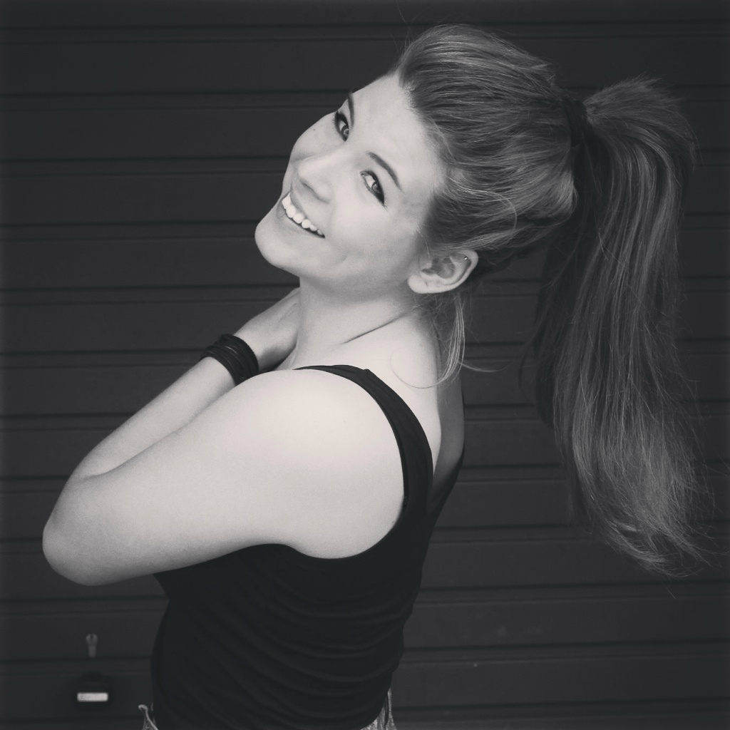 BECAUSE I HAPPY 