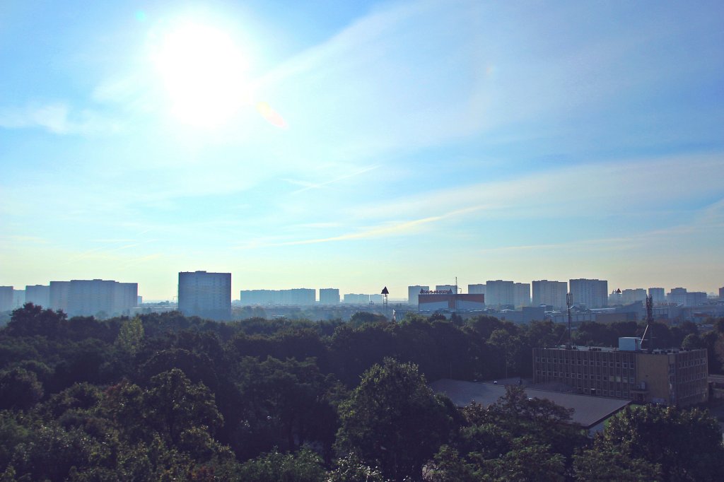 Senne miasto wita...