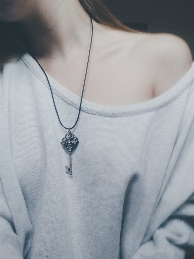 pale