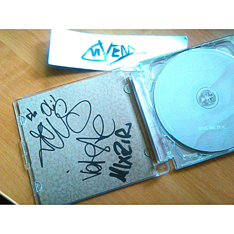 Autografy.