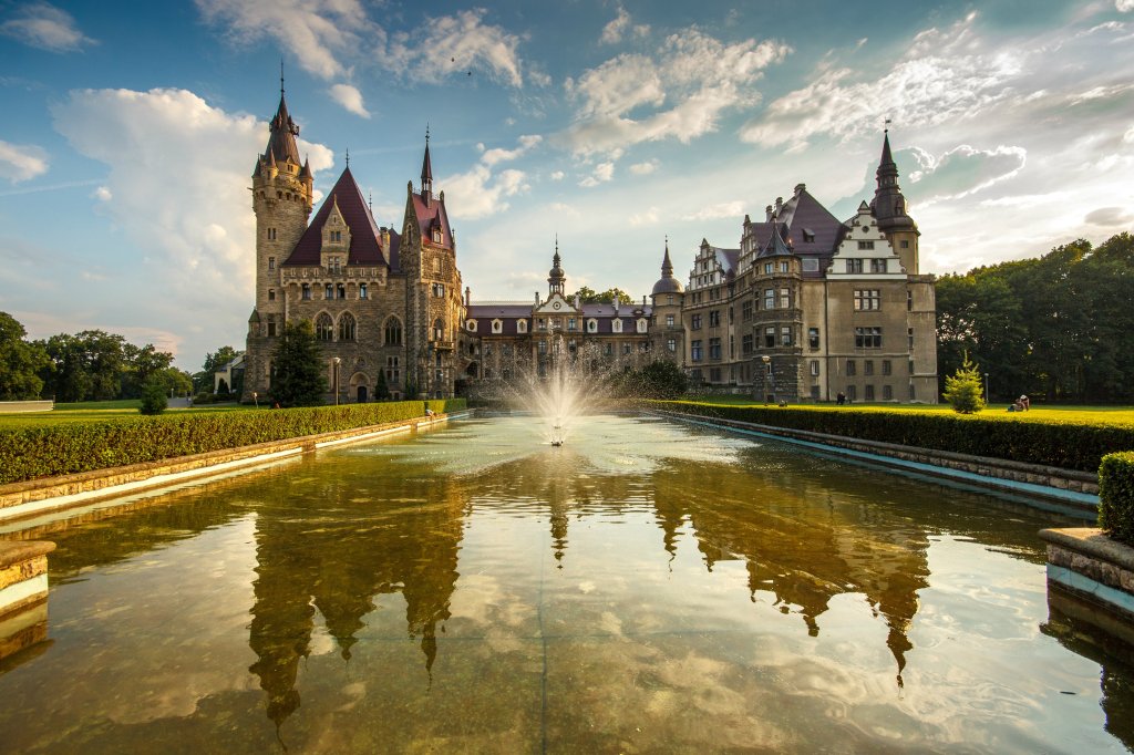 Moszna zamek