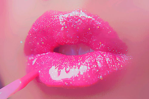 pink :3