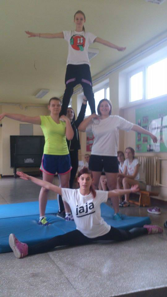 Cheerleaders 