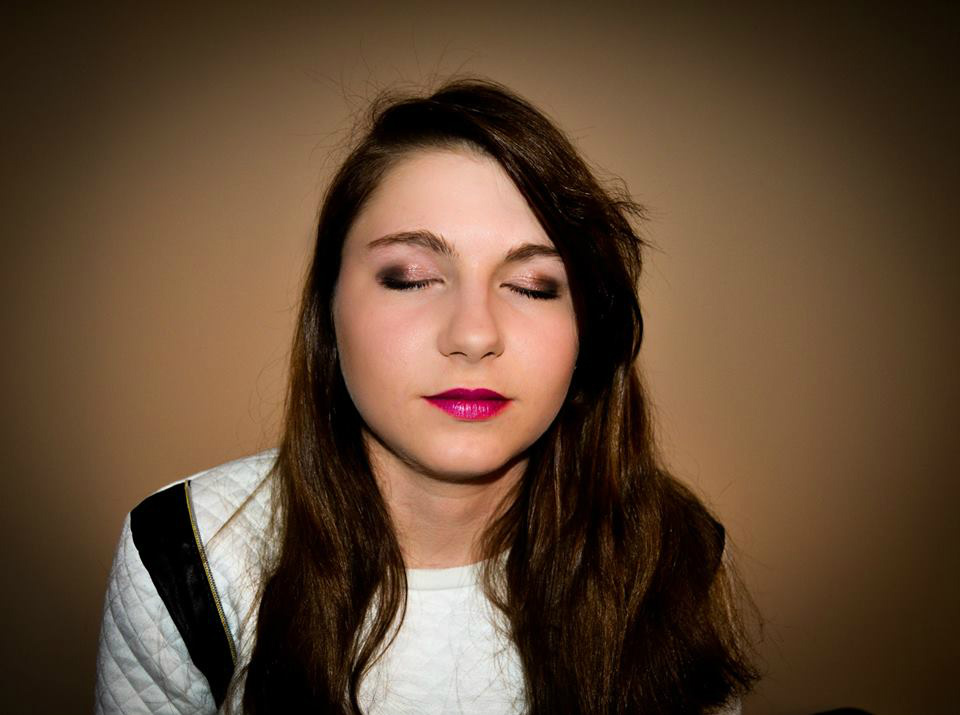make up. Bum Bum