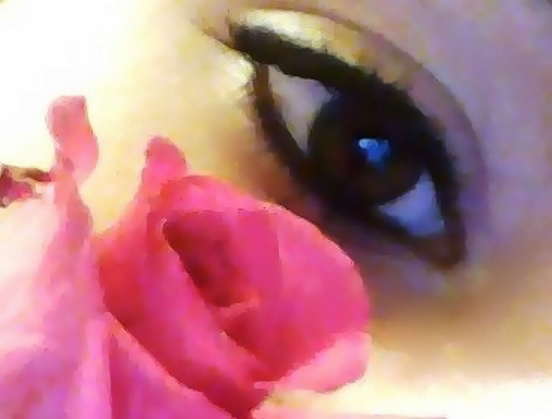 eye with rose