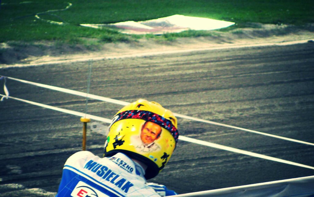 JP2