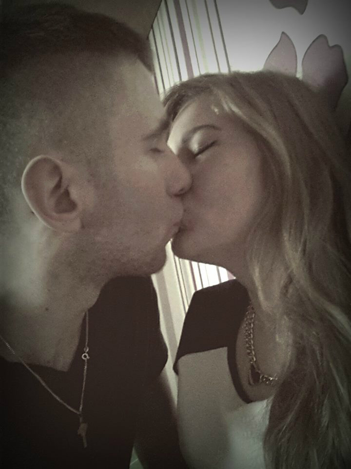 So love me like you do. 