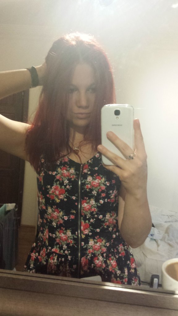 co trzyma a co ciagnie w dol