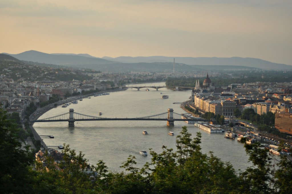 Buda.