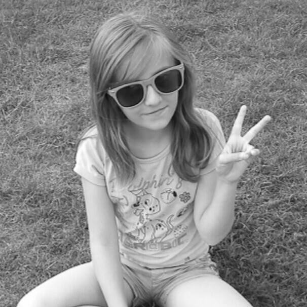 black and white :*
