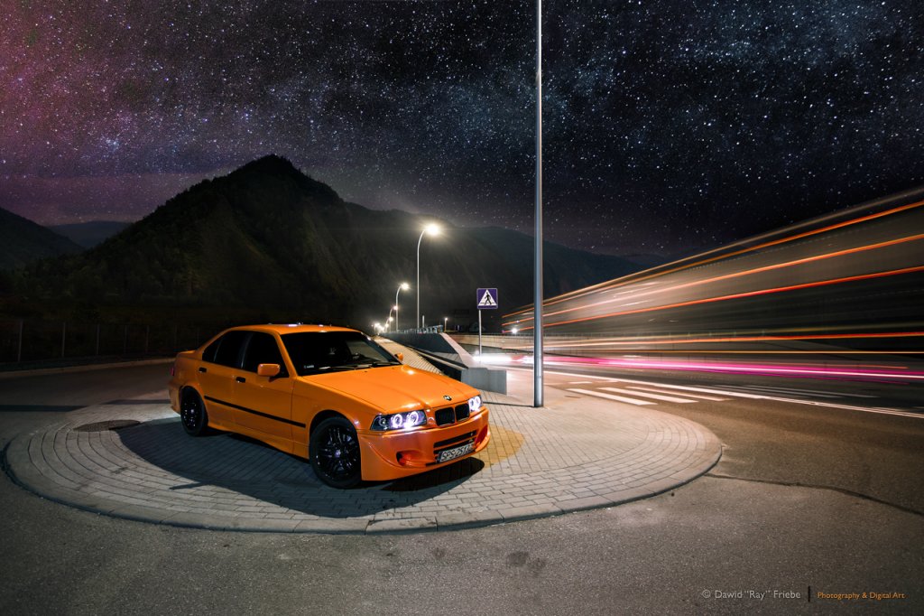 ORANGE POWSTAR - BMW