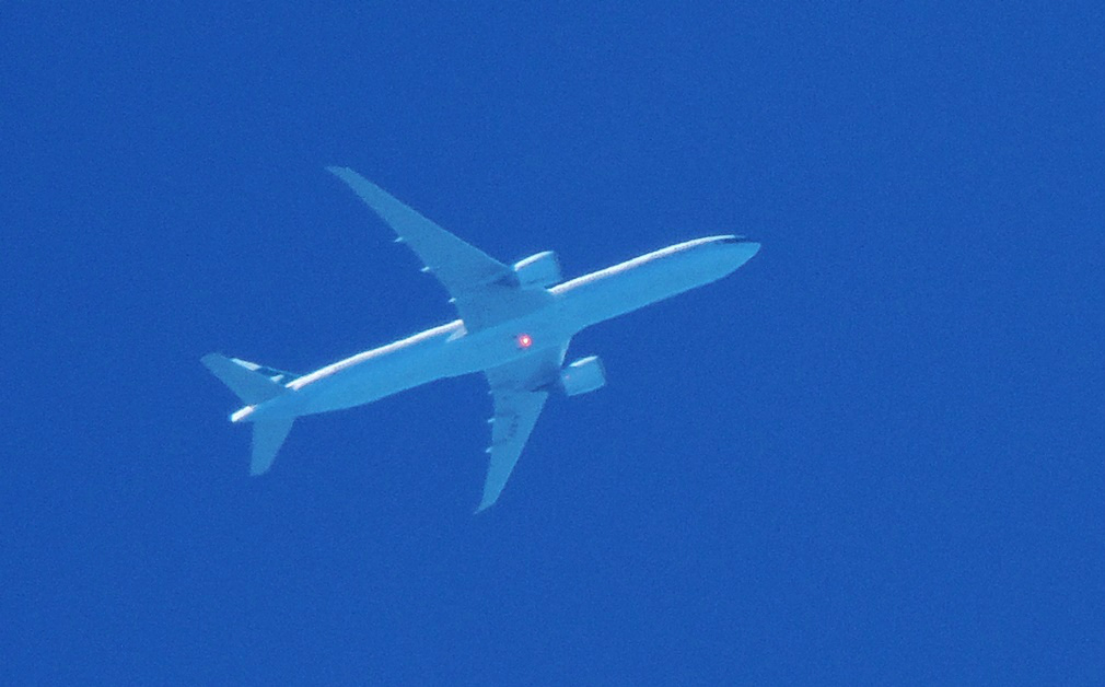 Cathay Pacific B77W