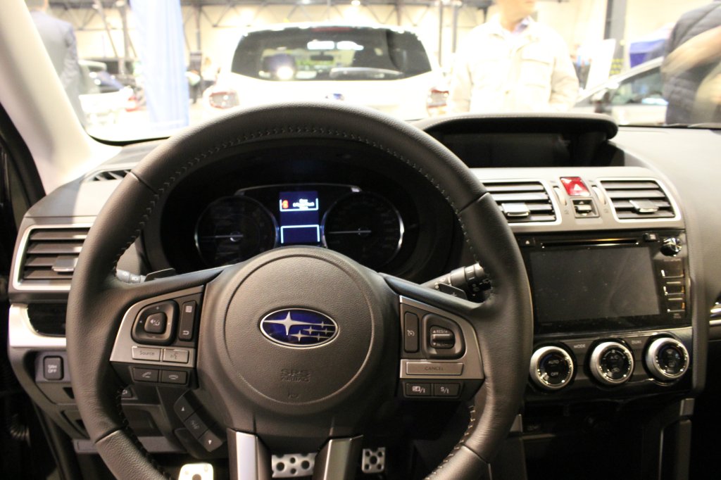 Subaru time - kokpit Forestera