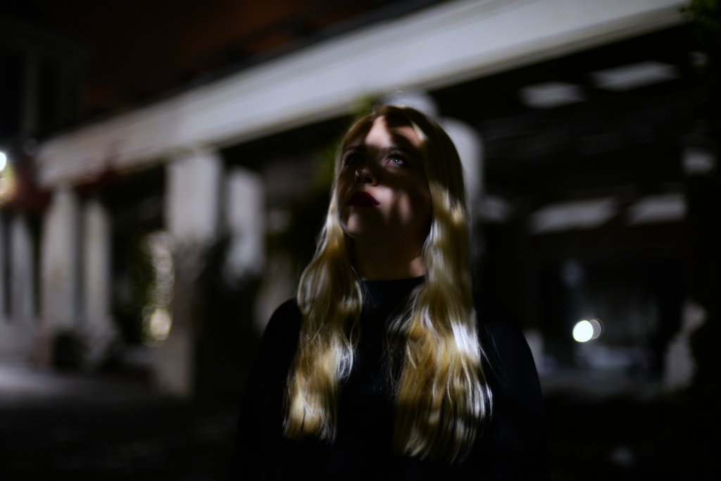 ~