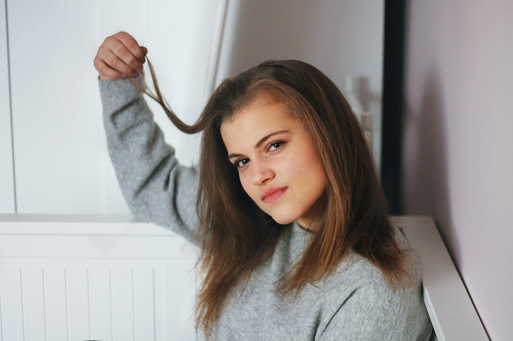 23