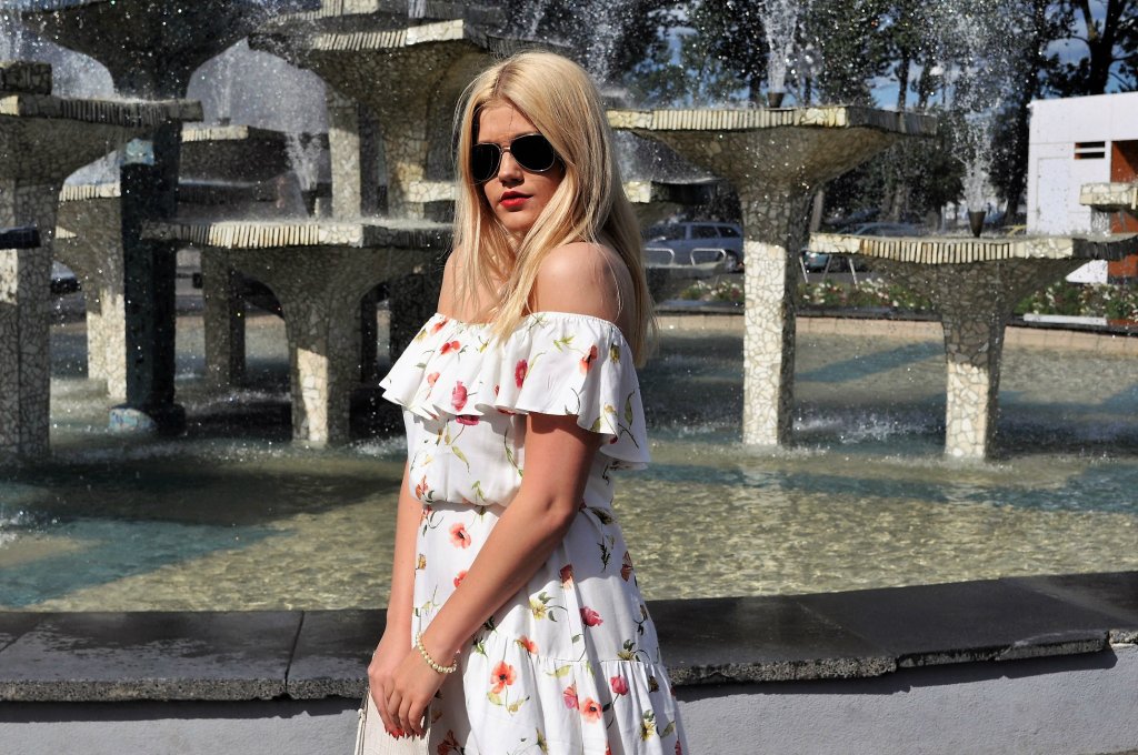 Girl and fountain