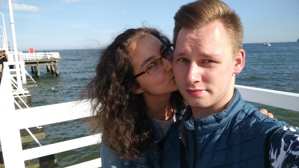 #loveisintheair