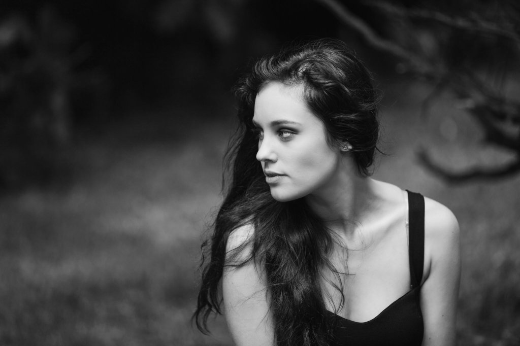 Sheila - Opis