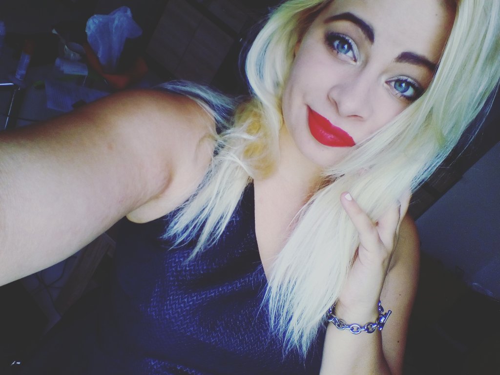 "troch umiechu w te szare