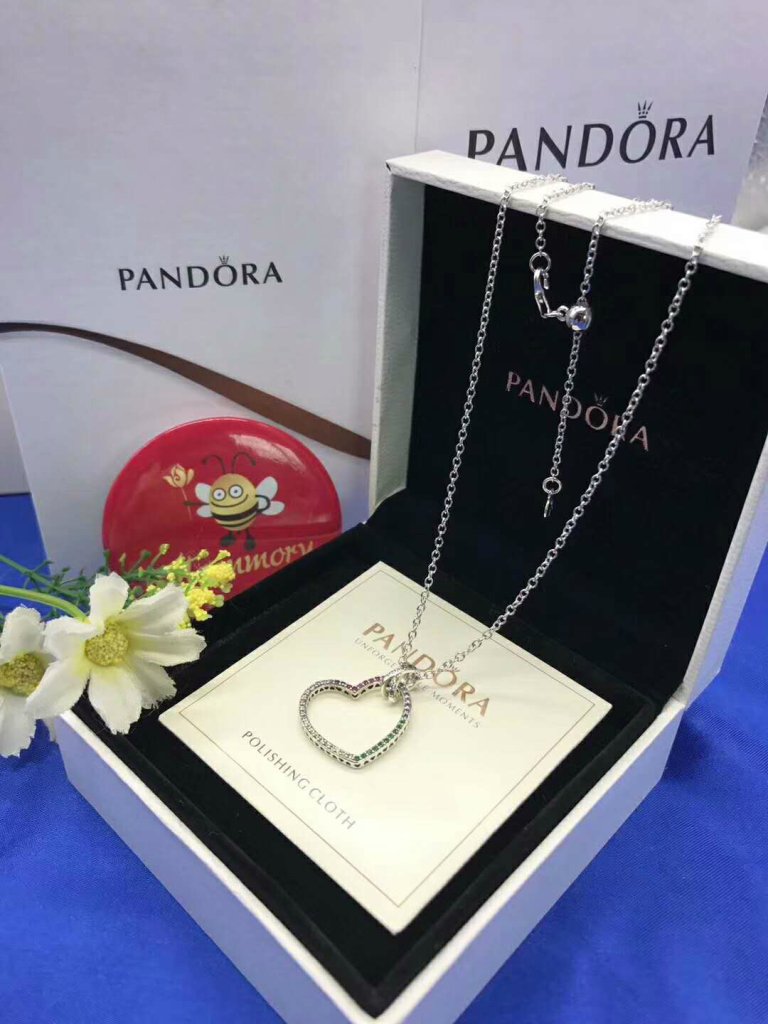 Charms na bransoletki Pandora