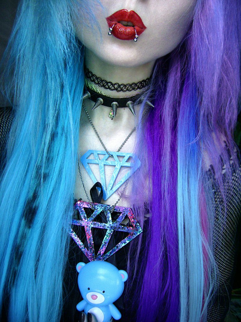 HALF BLUE HALF VIOLET