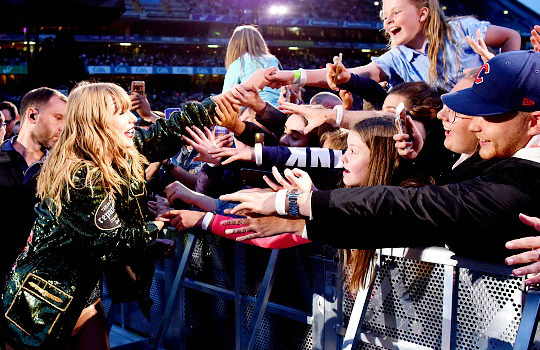 Taylor Swift.