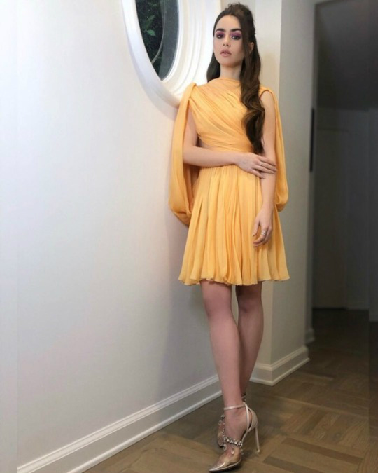 Lily Collins.