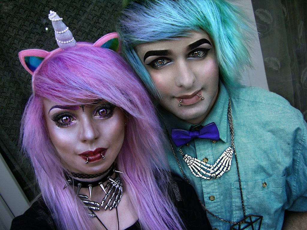PASTEL GOTH UNICORN [...]
