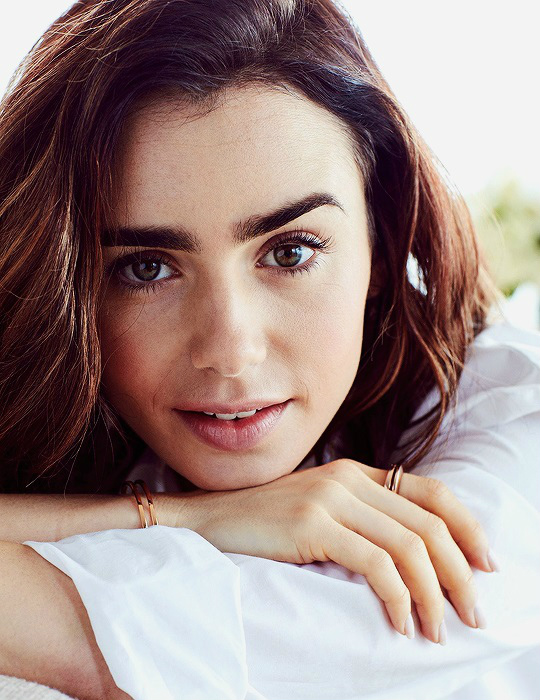Lily Collins.