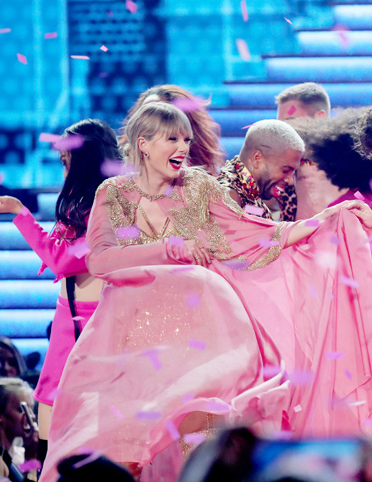 Taylor Swift.