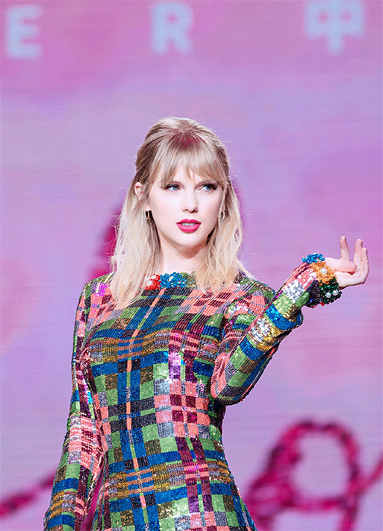 Taylor Swift.