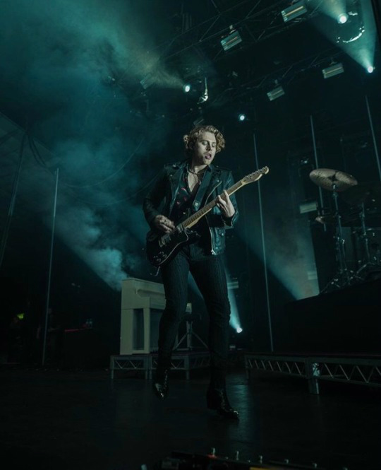 Luke Hemmings.