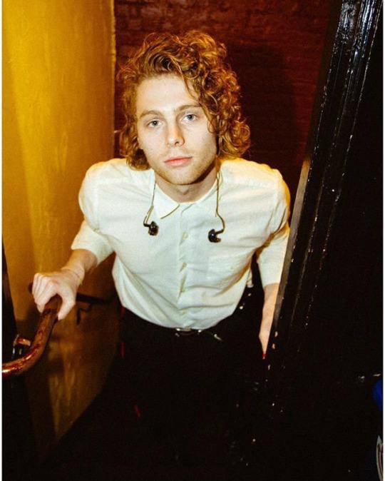 Luke Hemmings.