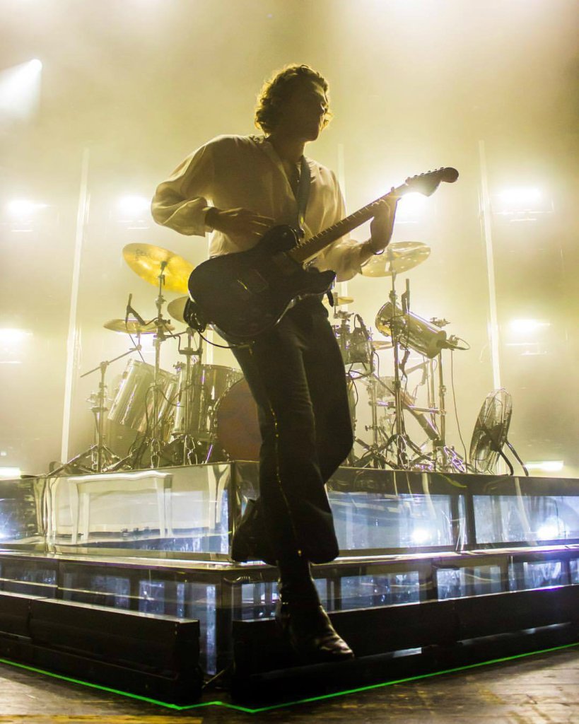  Luke Hemmings.