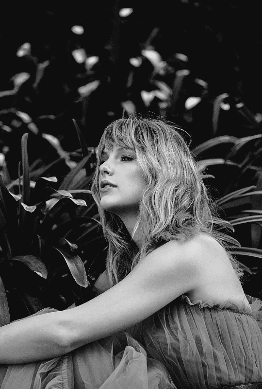 Taylor Swift.