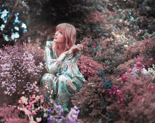 Taylor Swift.