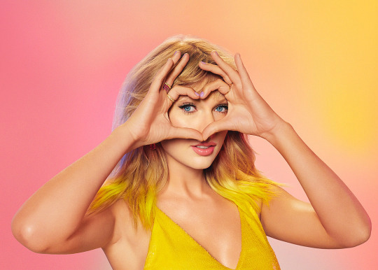Taylor Swift.