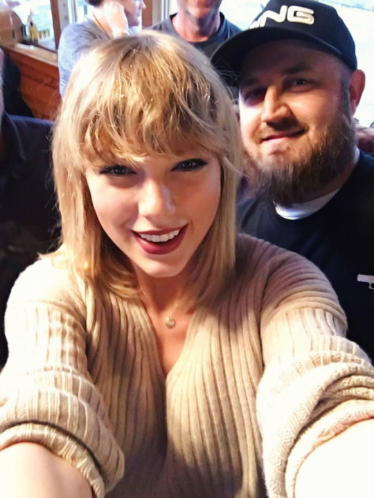 Taylor Swift.