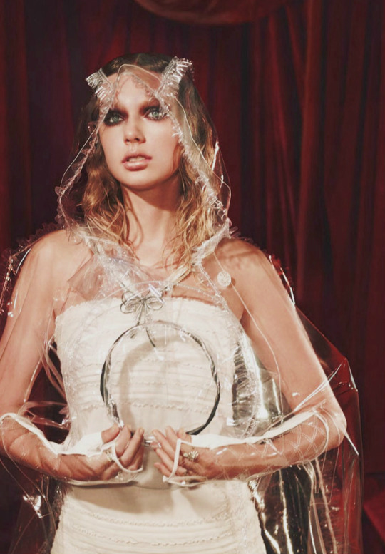 Taylor Swift.