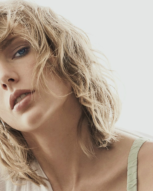 Taylor Swift.