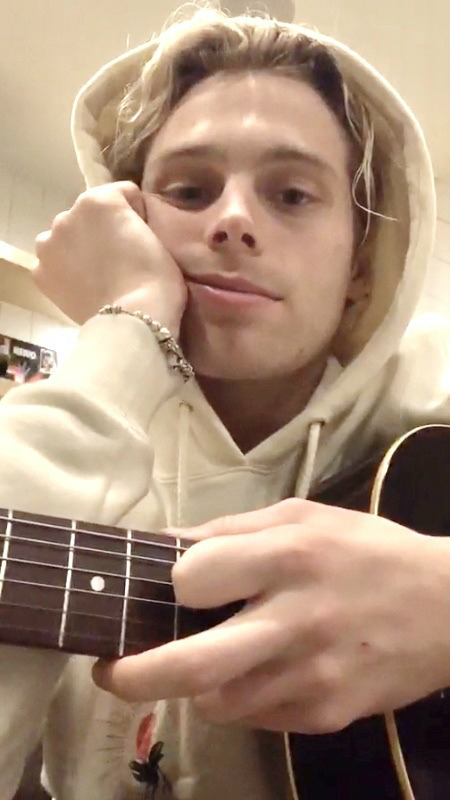 Luke Hemmings.