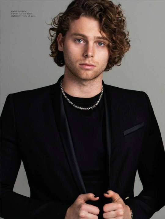Luke Hemmings.