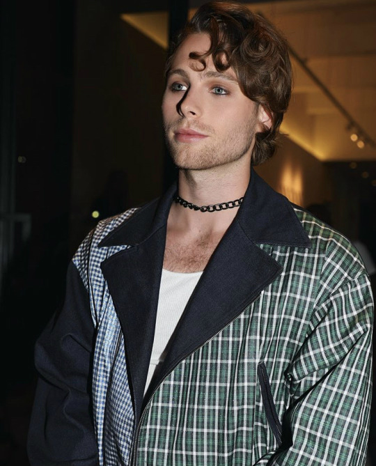 Luke Hemmings.