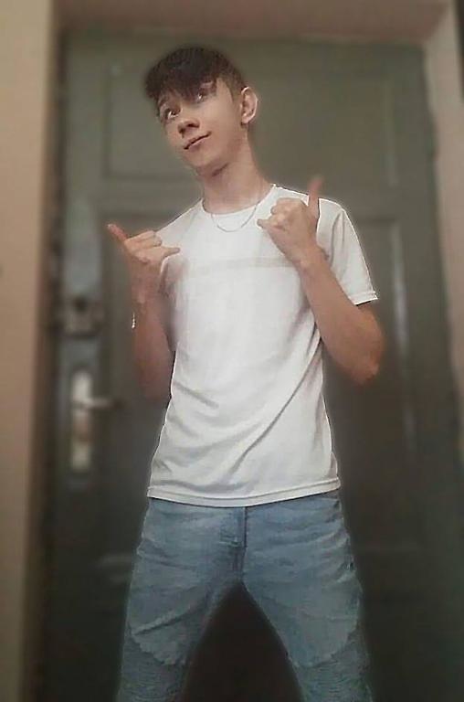 nudno mi 