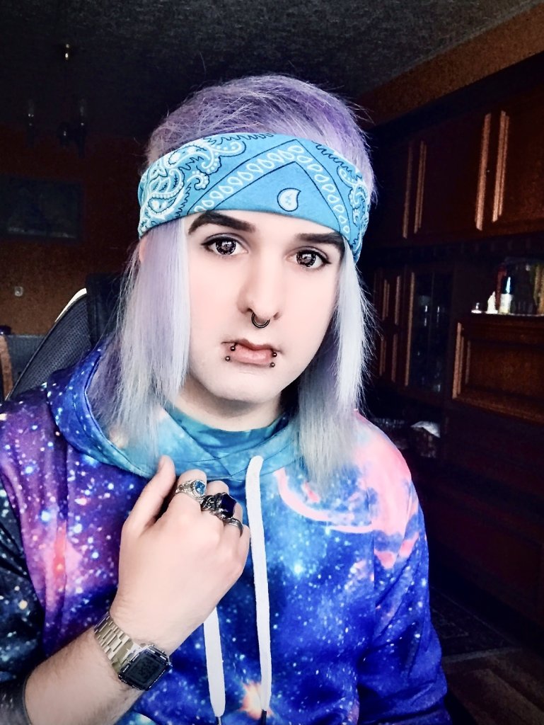 universe outfit with bandana