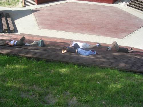 spanie na amfiteatrze :)