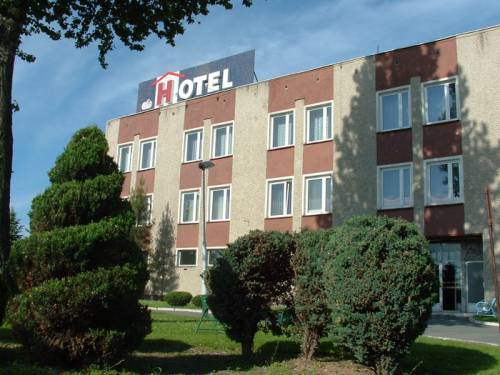 Hotel Osir - Dzieroniw