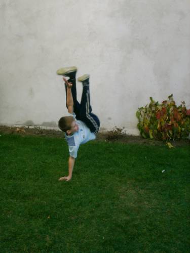 BREAKDANCE