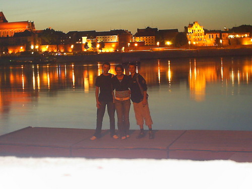    Ja, Kinia,Happy